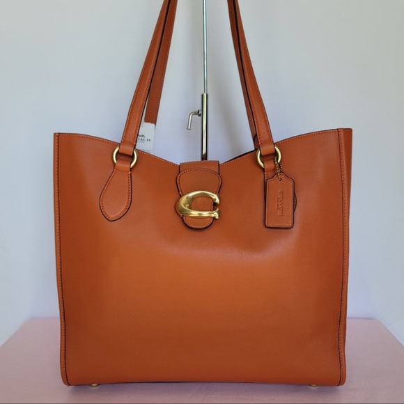 Coach leather tote - Picture 1 of 1